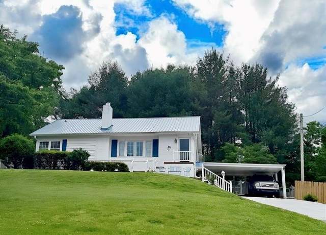 Property at 346 Eastover Cir NE, Lenoir, NC 28645, 3 beds, 2.5 baths