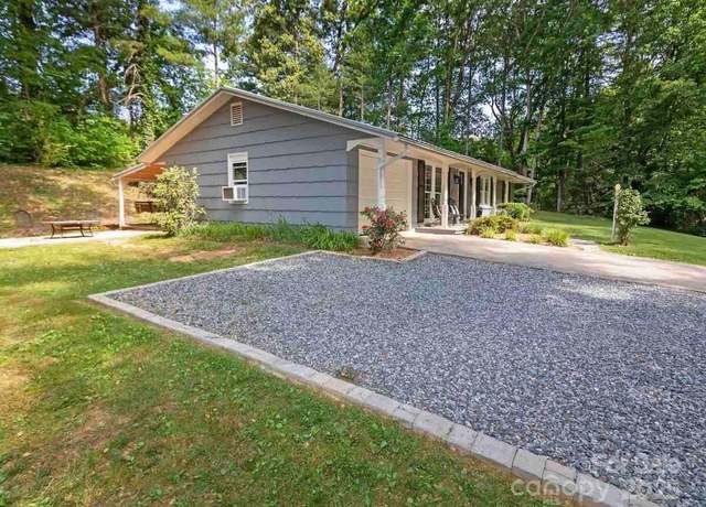 Property at 150 Deerwoode Ln, Brevard, NC 28712, 3 beds, 2 baths