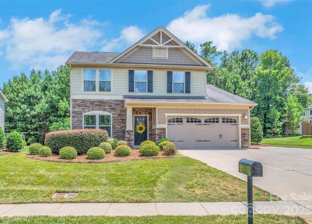 Property at 725 Rosegate Dr, Gastonia, NC 28056, 4 beds, 2.5 baths