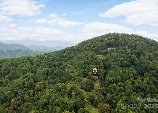 Property at 499 Warbler Ln, Black Mountain, NC 28711, 3 beds, 2.5 baths