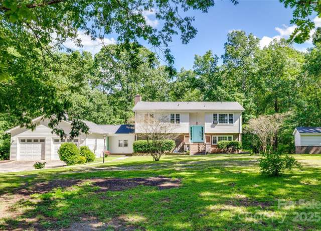Property at 679 Fairforest Rd, Chester, SC 29706, 5 beds, 3.5 baths