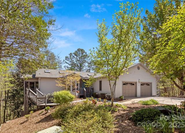 Property at 119 Rome Ct, Lake Lure, NC 28746, 3 beds, 3 baths