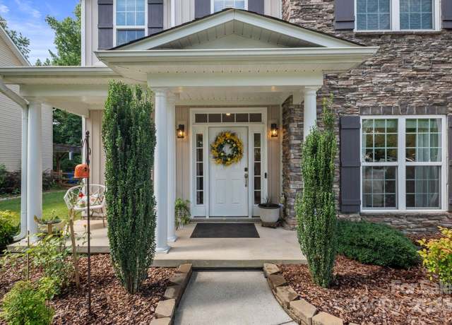 Property at 137 Branchview Dr, Mooresville, NC 28115, 4 beds, 3 baths