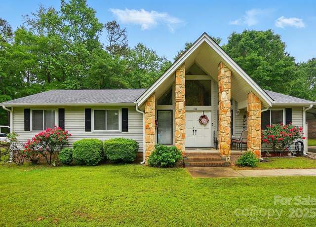 Property at 116 Pelham Ln, Fort Mill, SC 29715, 3 beds, 2 baths