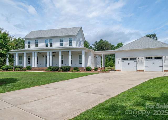 Property at 1621 Lakefield Cir, Gastonia, NC 28056, 5 beds, 3.5 baths