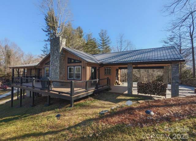 Property at 600 Pinewood Dr, Waynesville, NC 28786, 3 beds, 2.5 baths