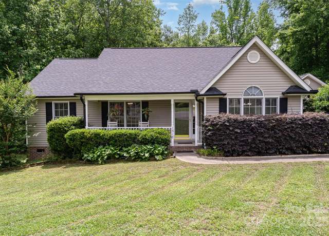 Property at 1318 Candlewood Dr, Gastonia, NC 28052, 3 beds, 2 baths