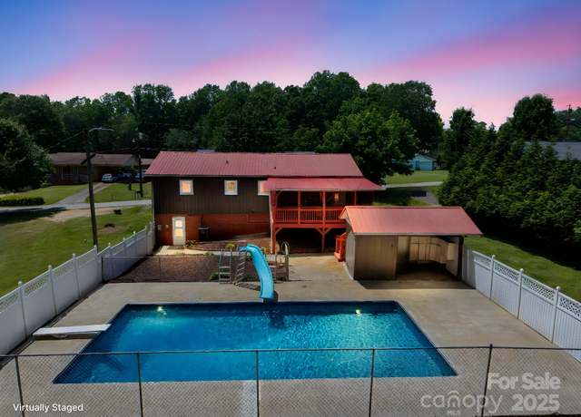 Property at 2011 Hampton Heights St, Lenoir, NC 28645, 3 beds, 3 baths