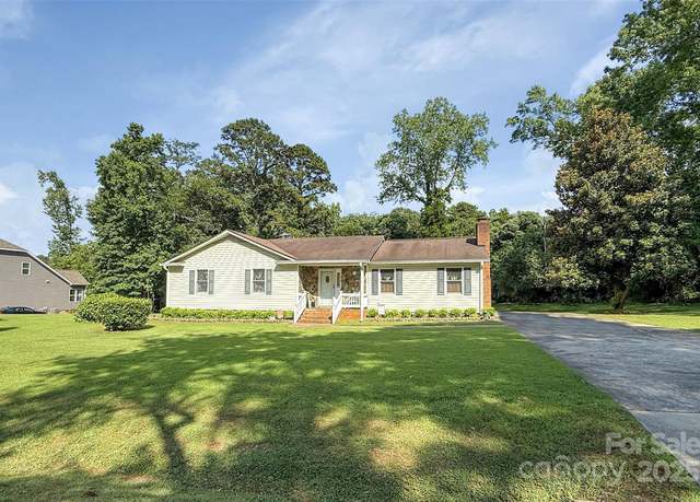 Property at 218 Wright St, Gastonia, NC 28056, 3 beds, 2 baths