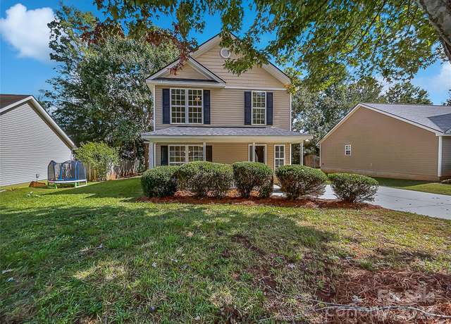Property at 325 Pelling Dr, York, SC 29745, 3 beds, 2.5 baths