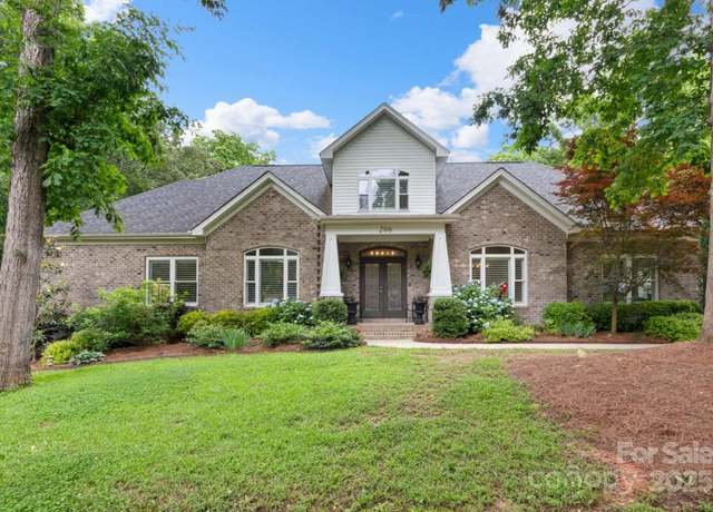Property at 206 Oxford Place Dr, Fort Mill, SC 29715, 3 beds, 2.5 baths