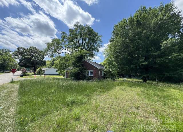 Property at 31 Conrad St, Lexington, NC 27295, 2 beds, 1 bath