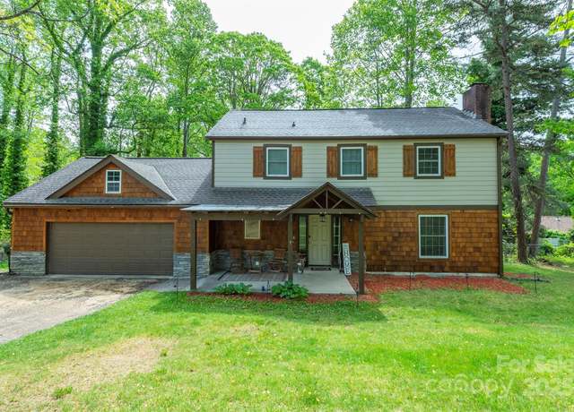Property at 4 Beechwood Lakes Dr, Hendersonville, NC 28792, 3 beds, 2.5 baths