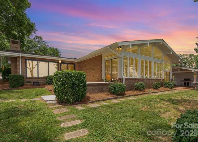 Property at 5114 Leisure Ln, Sherrills Ford, NC 28673, 2 beds, 2 baths
