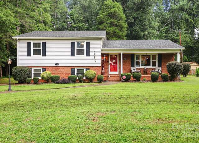 Property at 6125 Southern Ln, Salisbury, NC 28147, 3 beds, 2 baths