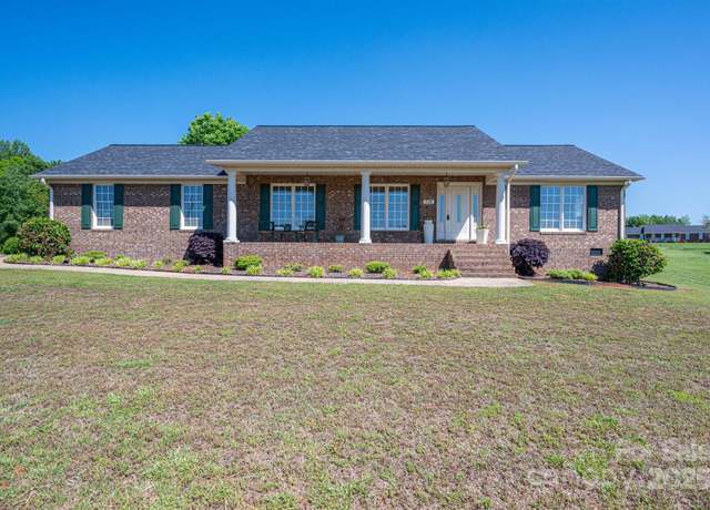 Property at 118 Sir Gregory Dr, Shelby, NC 28152, 3 beds, 2 baths