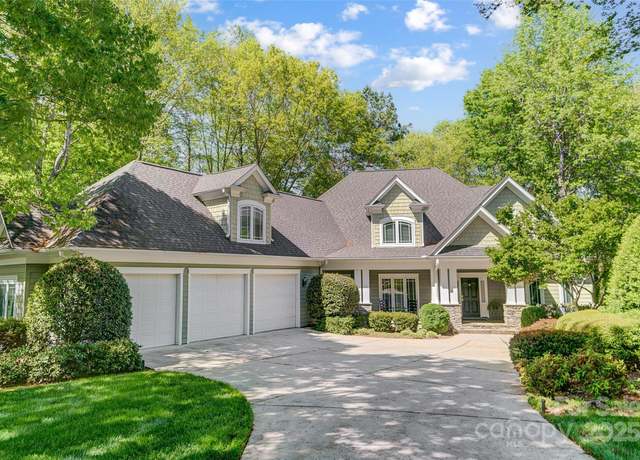 Property at 3508 Mountain Cove Dr, Charlotte, NC 28216, 5 beds, 3.5 baths