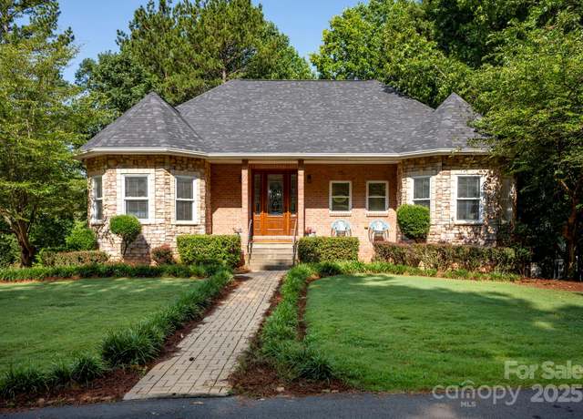 Property at 3595 Lake Bluff Dr, Sherrills Ford, NC 28673, 3 beds, 3.5 baths