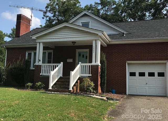 Property at 1250 Wendover Ave, Albemarle, NC 28001, 3 beds, 1.5 baths