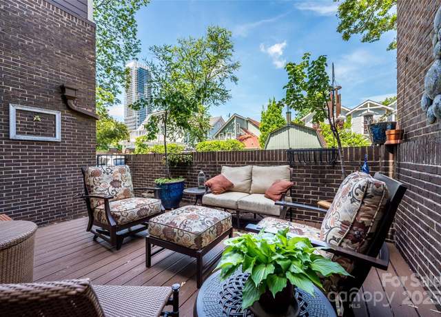 Property at 217 W 8th St, Charlotte, NC 28202, 3 beds, 2.5 baths