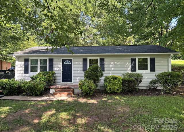 Property at 3724 Patricia Dr NW, Concord, NC 28027, 3 beds, 2 baths
