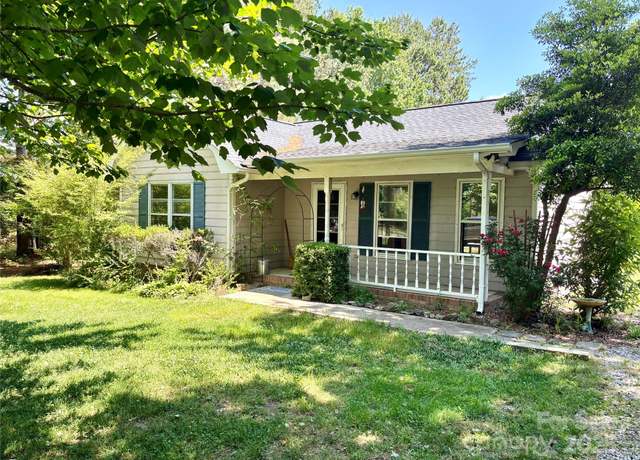 Property at 401 Overlook Dr, Monroe, NC 28110, 3 beds, 2 baths