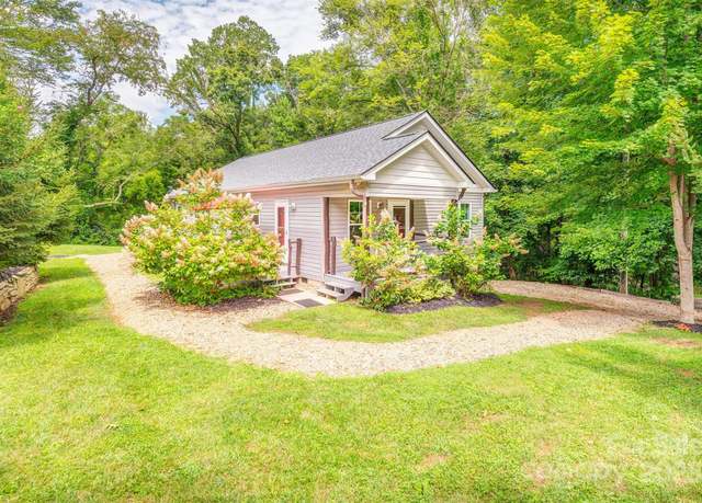 Property at 6 Caper Trl, Asheville, NC 28806, 3 beds, 2 baths