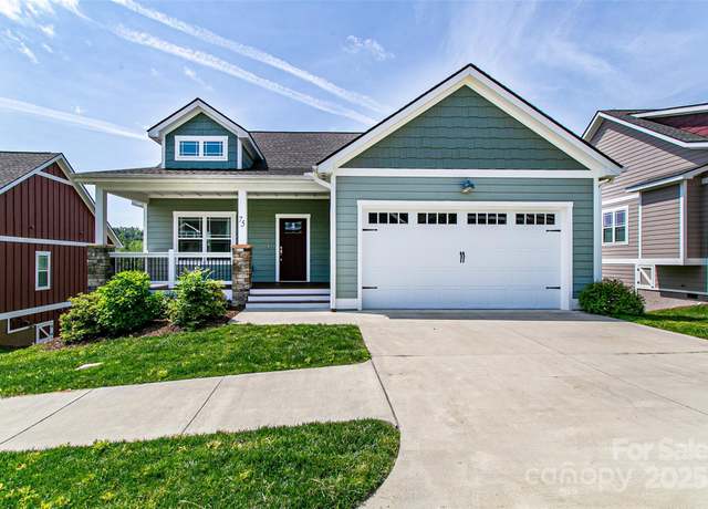 Property at 75 Leyland Cir, Hendersonville, NC 28792, 3 beds, 3 baths