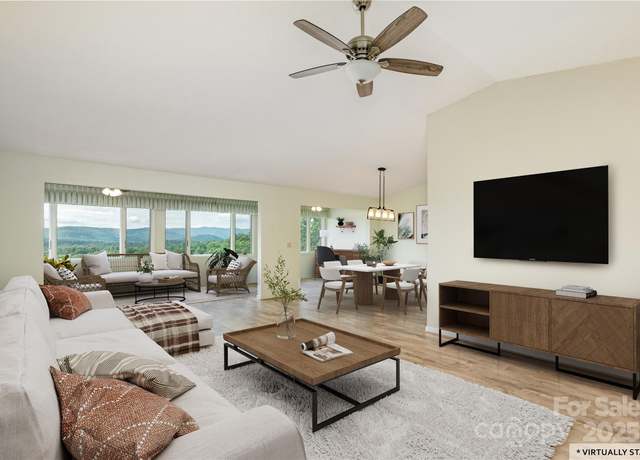 Property at 140 Bent Tree Dr #3, Hendersonville, NC 28739, 3 beds, 2.5 baths