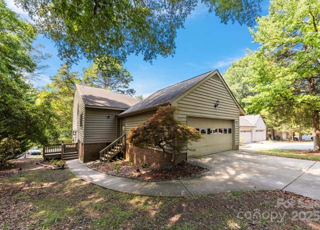 Property at 9008 St Croix Ln, Charlotte, NC 28277, 3 beds, 2 baths