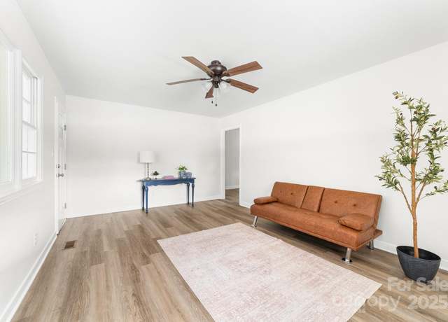 Property at 204 Long Creek Rd, Bessemer City, NC 28016, 3 beds, 1.5 baths