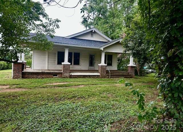 Property at 701 Carbon City Rd, Morganton, NC 28655, 3 beds, 1 bath