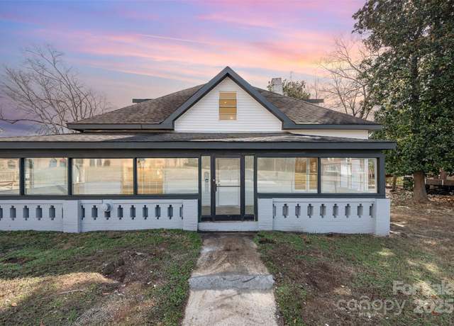 Property at 1201 S Lafayette St, Shelby, NC 28152, 4 beds, 2.5 baths