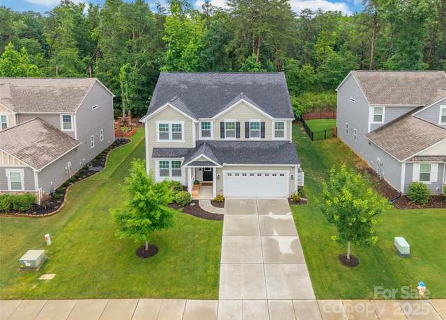 Property at 5130 Watersail Way, Clover, SC 29710, 5 beds, 3.5 baths