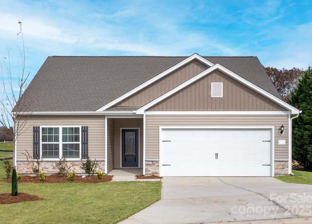 Property at 1047 Russell Dr, Winston Salem, NC 27127, 3 beds, 2 baths