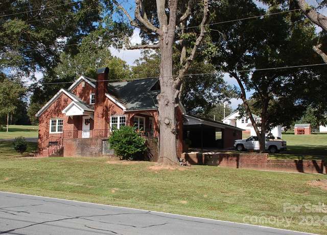 Property at 2124 W Main St Unit C, Albemarle, NC 28001, 4 beds, 1.5 baths