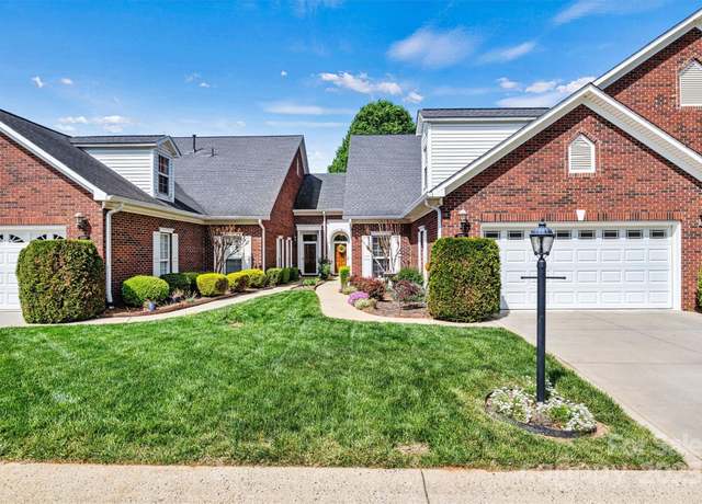 Property at 1119 21st Ave NE, Hickory, NC 28601, 3 beds, 2 baths