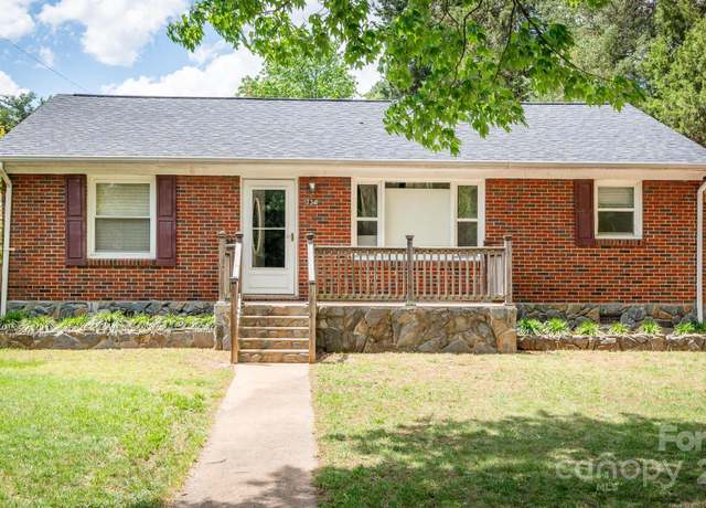 Property at 734 Club Dr, Statesville, NC 28677, 3 beds, 2 baths