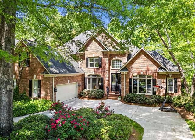 Property at 11510 Pine Valley Club Dr, Charlotte, NC 28277, 5 beds, 4 baths