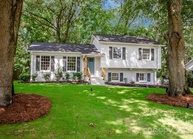 Property at 6706 Queensberry Dr, Charlotte, NC 28226, 4 beds, 3 baths