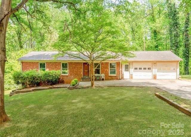 Property at 355 Cambridge Rd, Lexington, NC 27292, 3 beds, 1.5 baths