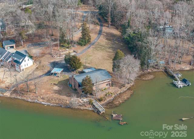 Property at 1408 Gaither Rd, Belmont, NC 28012, 2 beds, 2.5 baths