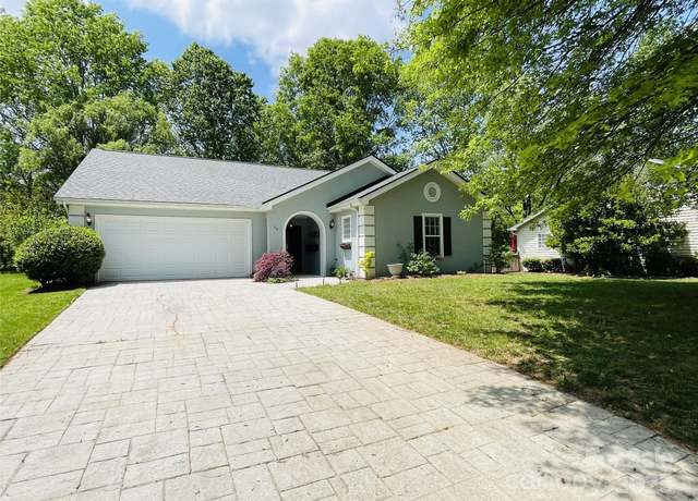 Property at 50 Stonebridge Dr, Asheville, NC 28805, 3 beds, 2 baths