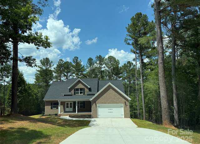 Property at 5025 Harbor View Dr E, Granite Falls, NC 28630, 4 beds, 4 baths