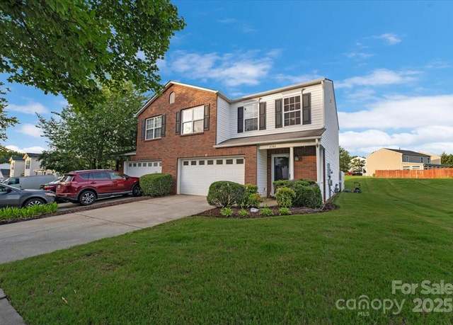 Property at 6340 Ziegler Ln Unit 148-a, Charlotte, NC 28269, 2 beds, 2.5 baths