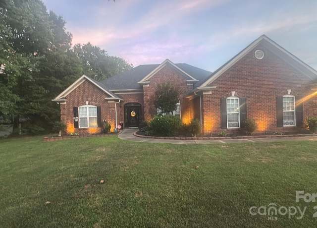 Property at 11526 Lemmond Acres Dr, Mint Hill, NC 28227, 3 beds, 2 baths