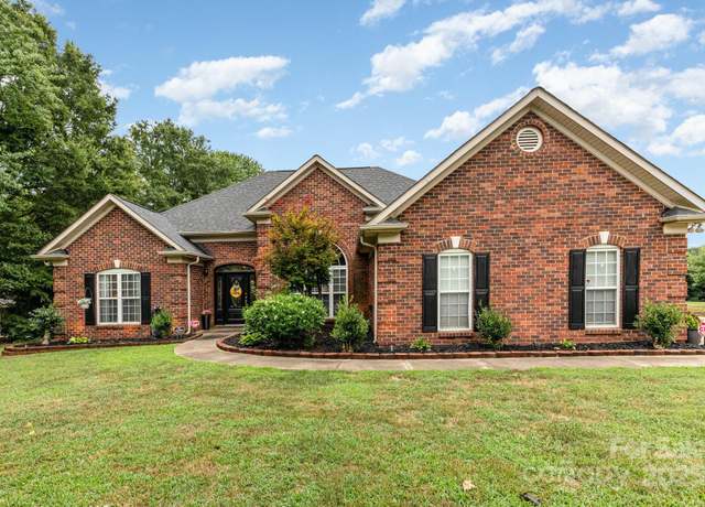 Property at 11526 Lemmond Acres Dr, Mint Hill, NC 28227, 3 beds, 2 baths