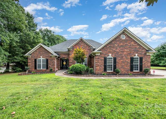Property at 11526 Lemmond Acres Dr, Mint Hill, NC 28227, 3 beds, 2 baths