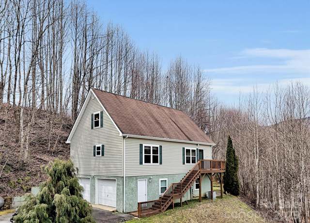 Property at 278 Barber Hill Dr, Waynesville, NC 28786, 2 beds, 2 baths