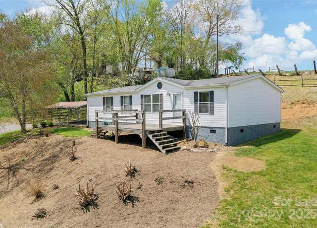 Property at 18 Dooley Dr, Canton, NC 28716, 3 beds, 2 baths